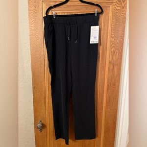 Lululemon Women’s On the Fly pant 7/8 length (black)